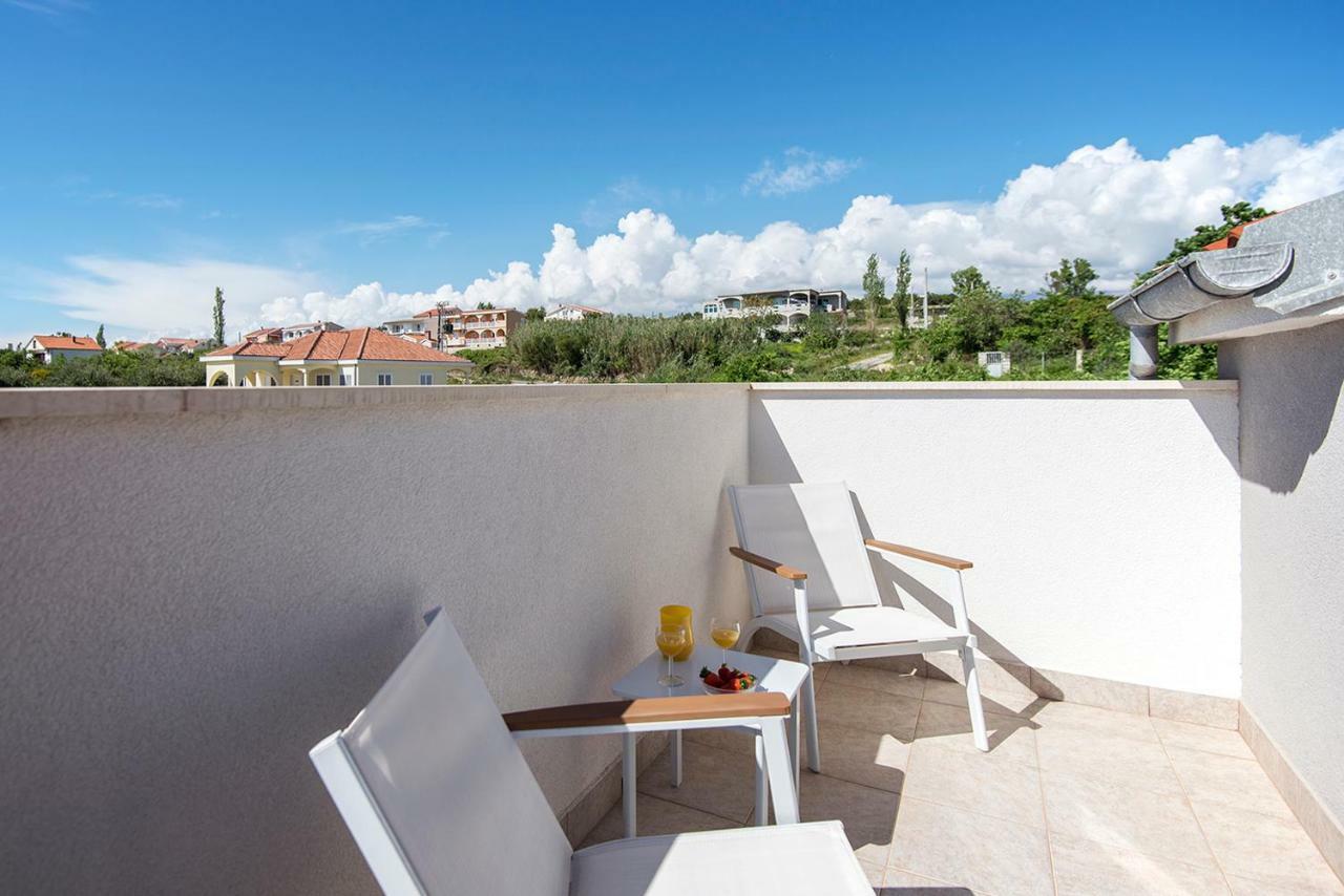 Apartments CAPE Deluxe Rtina Buitenkant foto